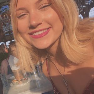 Meet your Posher, Emma